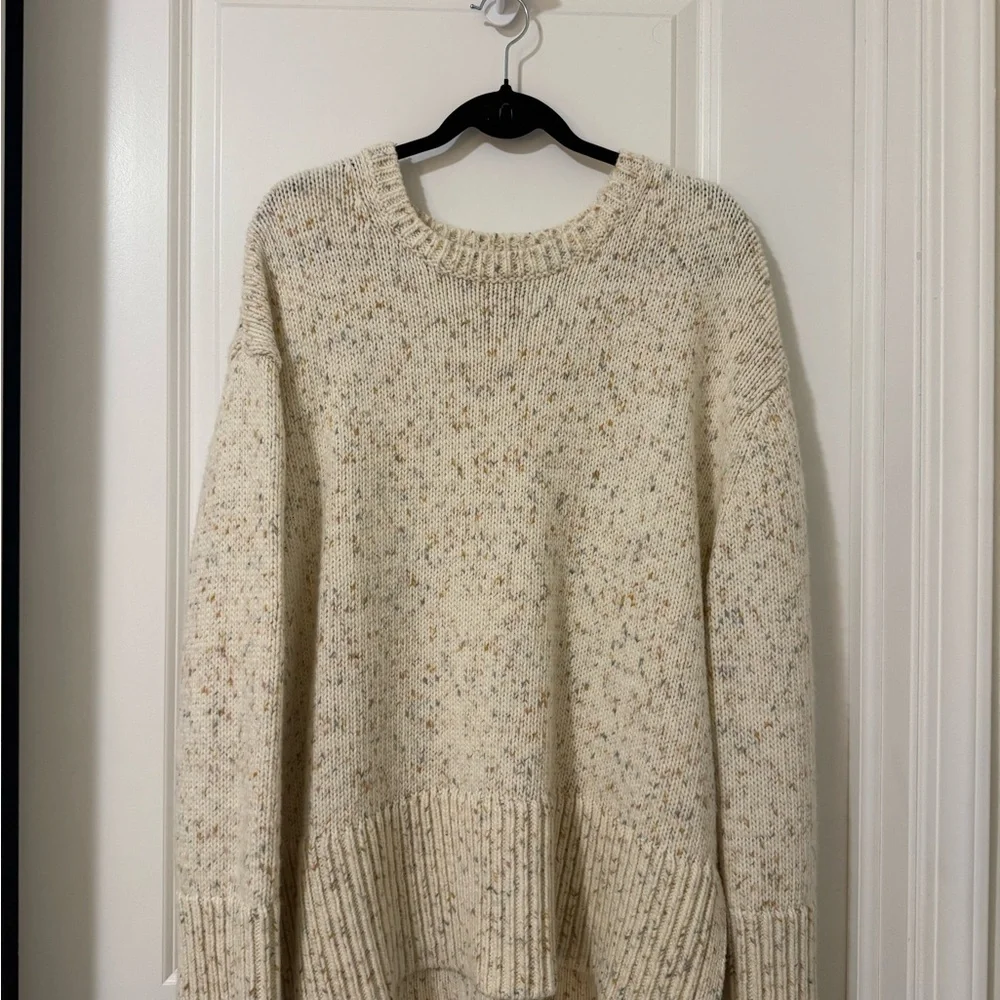 GAP Speckled Cream Crew Neck Sweater - Picture 2 of 6
